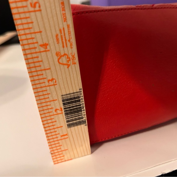 Tory Burch Fleming Distressed Leather Tote Cherry Apple - Picture 13 of 16